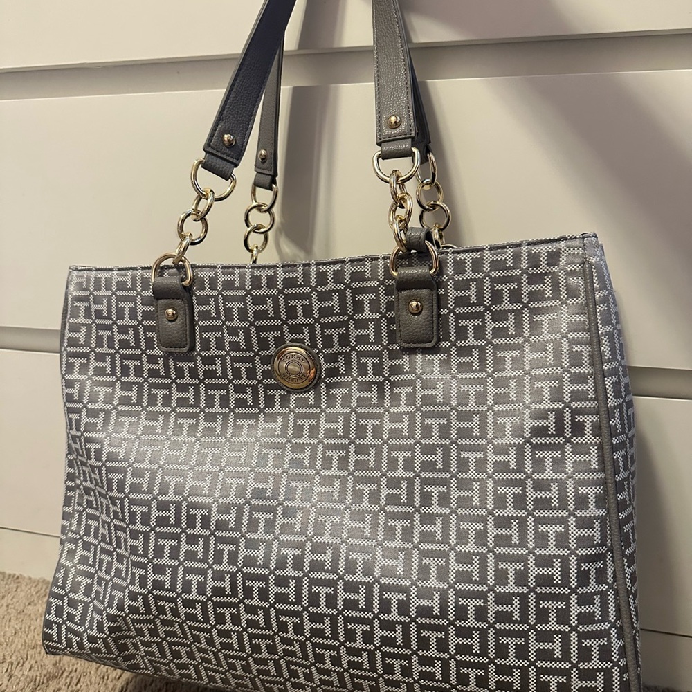 Tommy Hilfiger Black and White Geometric Tote